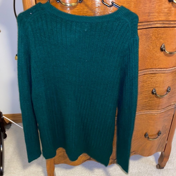 Old Navy Sweater - Picture 3 of 4